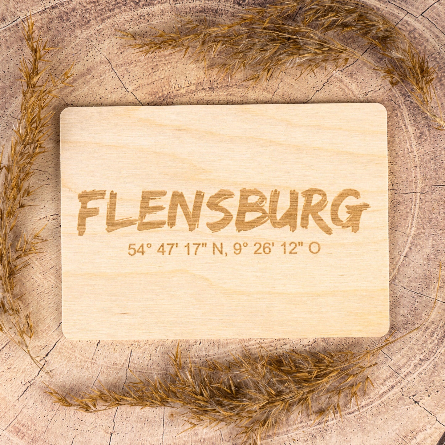 Holzpostkarte Flensburg mit Koordinaten - Postkarte aus Holz - Koordinaten - Holzkarte