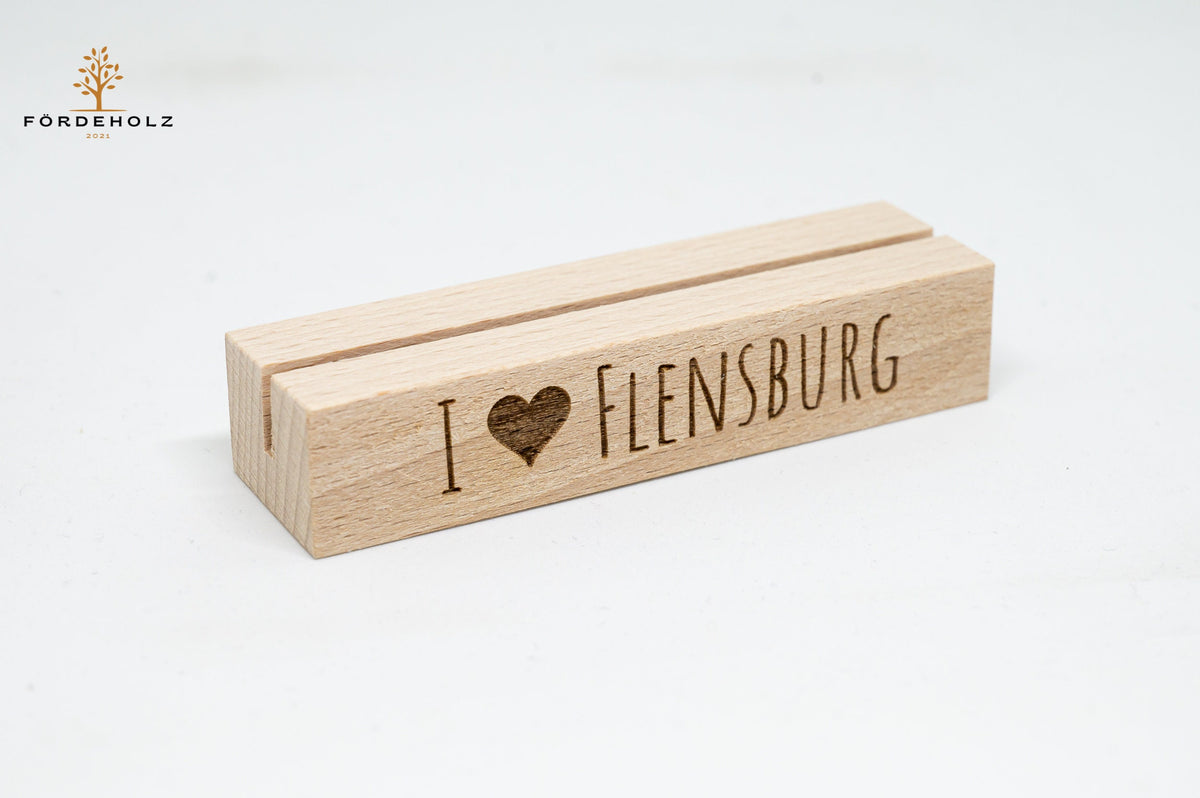 Postkarte Flensburg Ostufer Nachtaufnahme auf Wunsch mit Kartenhalter aus Buchenholz