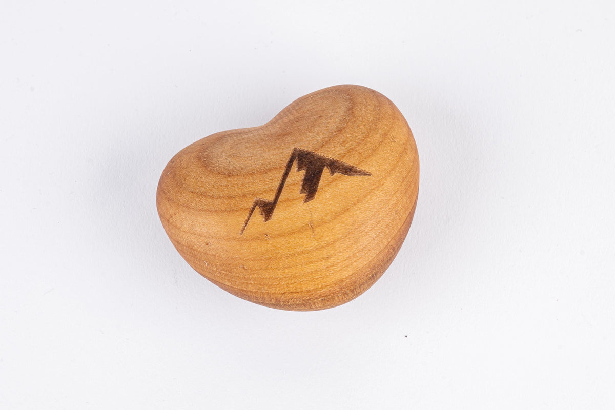Holz Herz Handschmeichler aus geölter Eiche • 6,3 x 5 x 3,4 cm • Wunschgravur