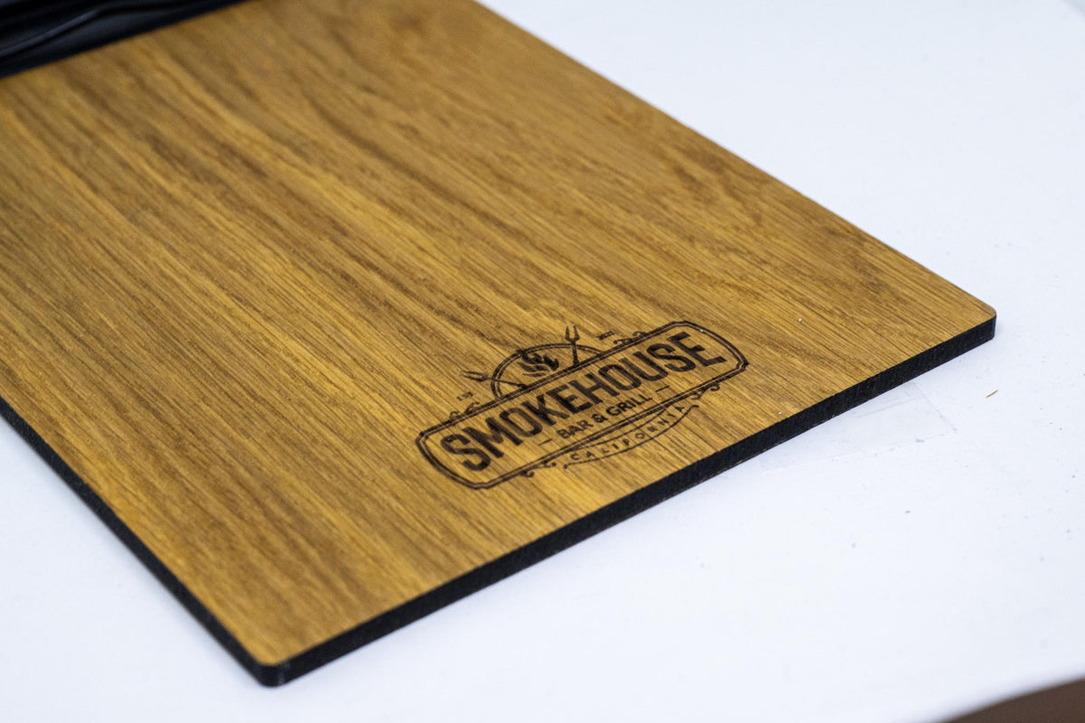 Holz Klemmbrett Eiche • DIN A5 • Briefklemme in schwarz • individuelle Gravur